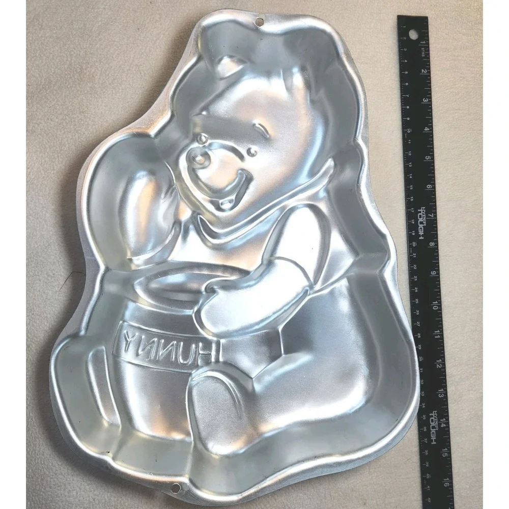 VTG WILTON Winnie The Pooh Cake Pan 1995 Disney Hunny (2105-3000)